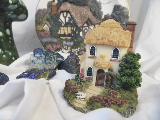 Mini Cottage Decoration